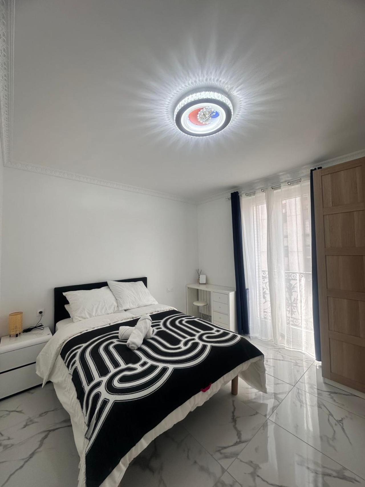 Superbe Appartement Renove Au Coeur De La Capitale Paris Exterior foto